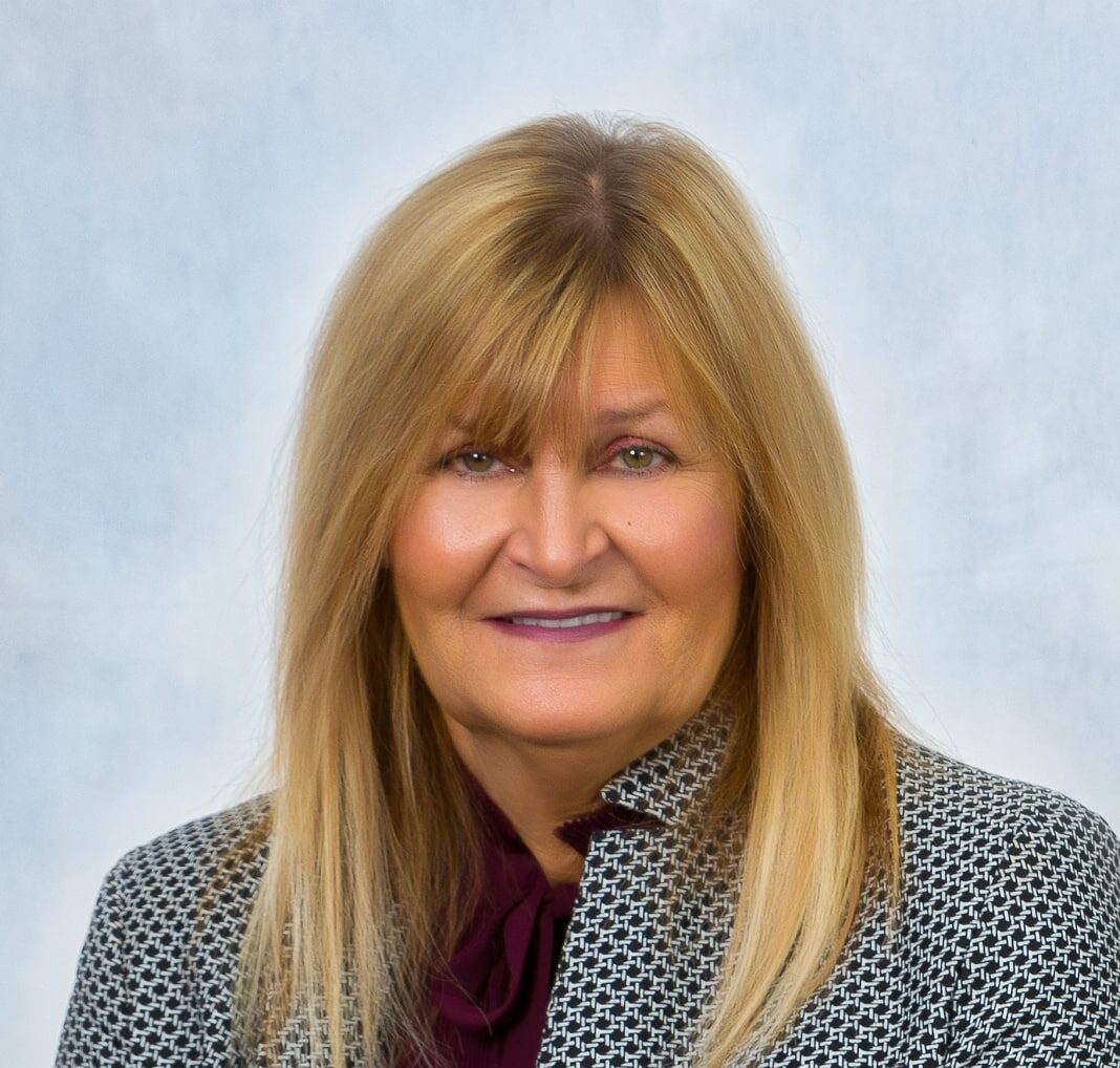 photo of Carol Achezinski
